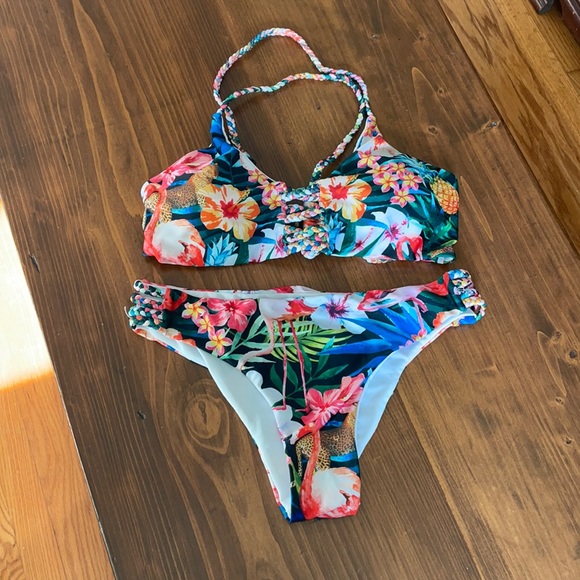 SHEIN Other - SHEIN floral bikini